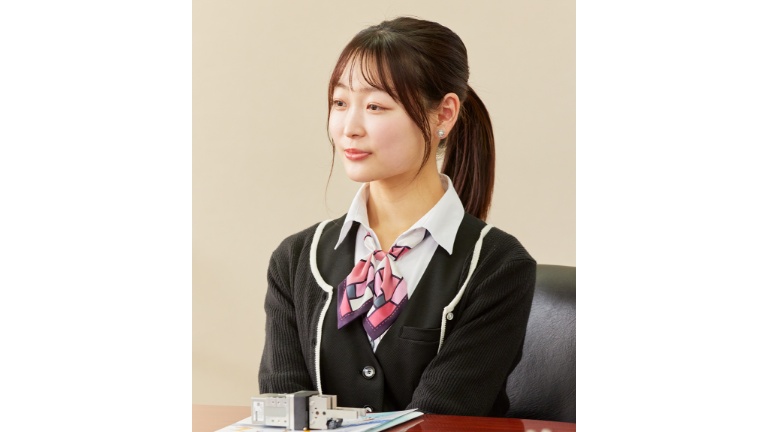 Anna Kurihara, Sales Planning Section,Sales Department, Tokuden